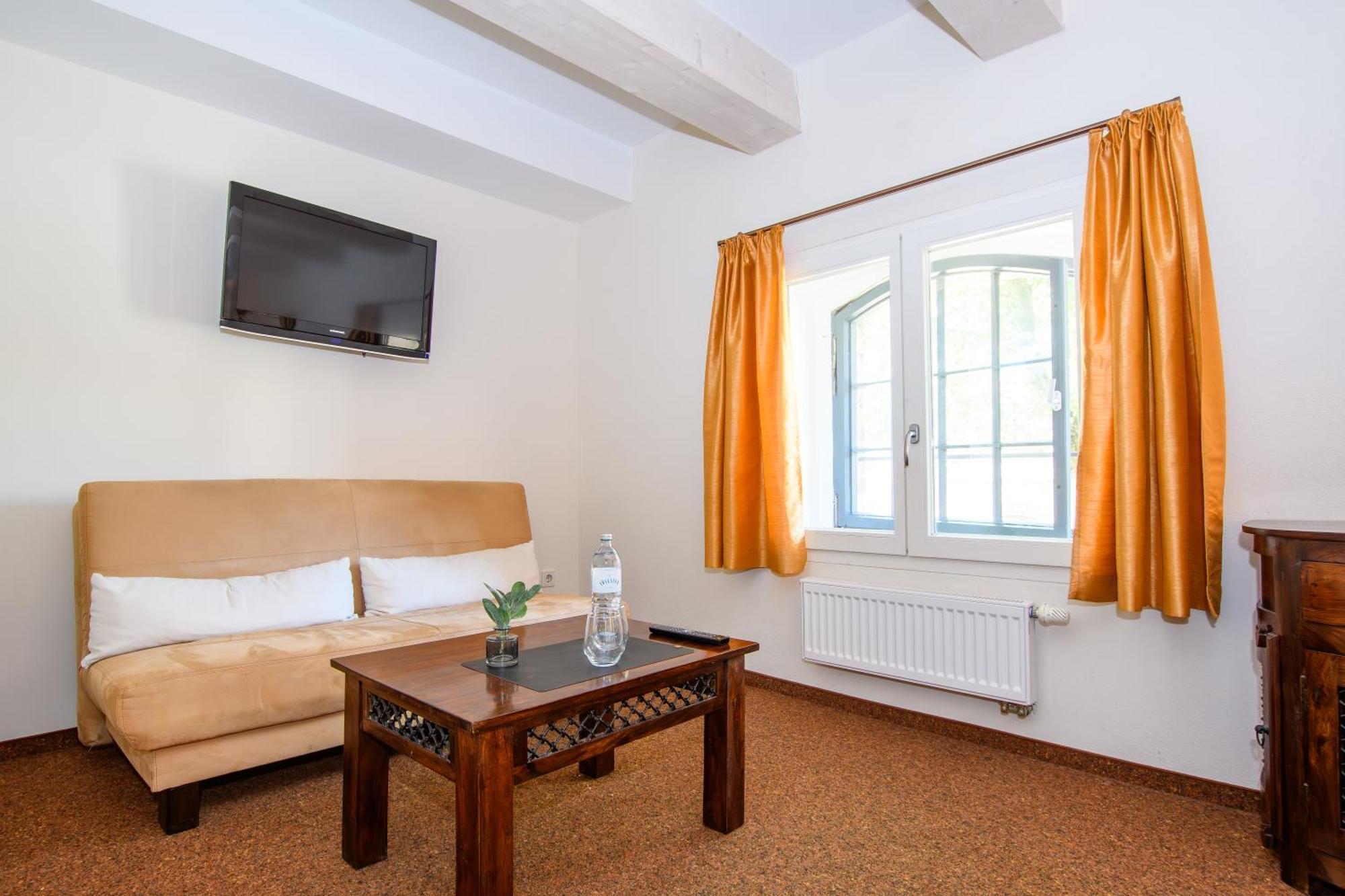Hotel Stadtgut Берлин Екстериор снимка