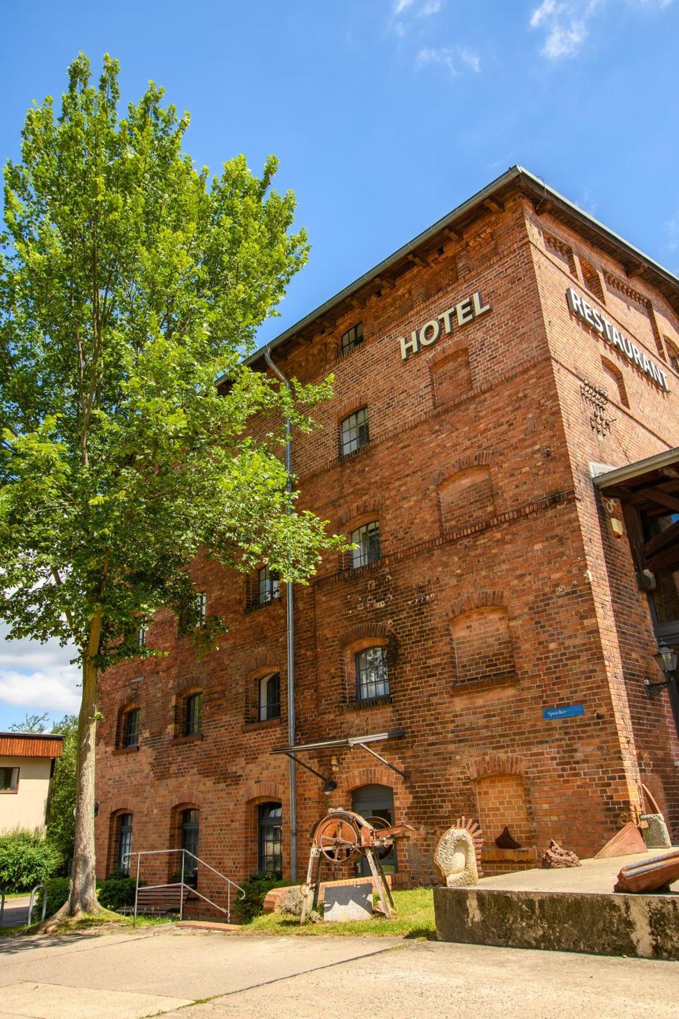 Hotel Stadtgut Берлин Екстериор снимка